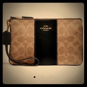 Coach Wristlet in signature C pattern